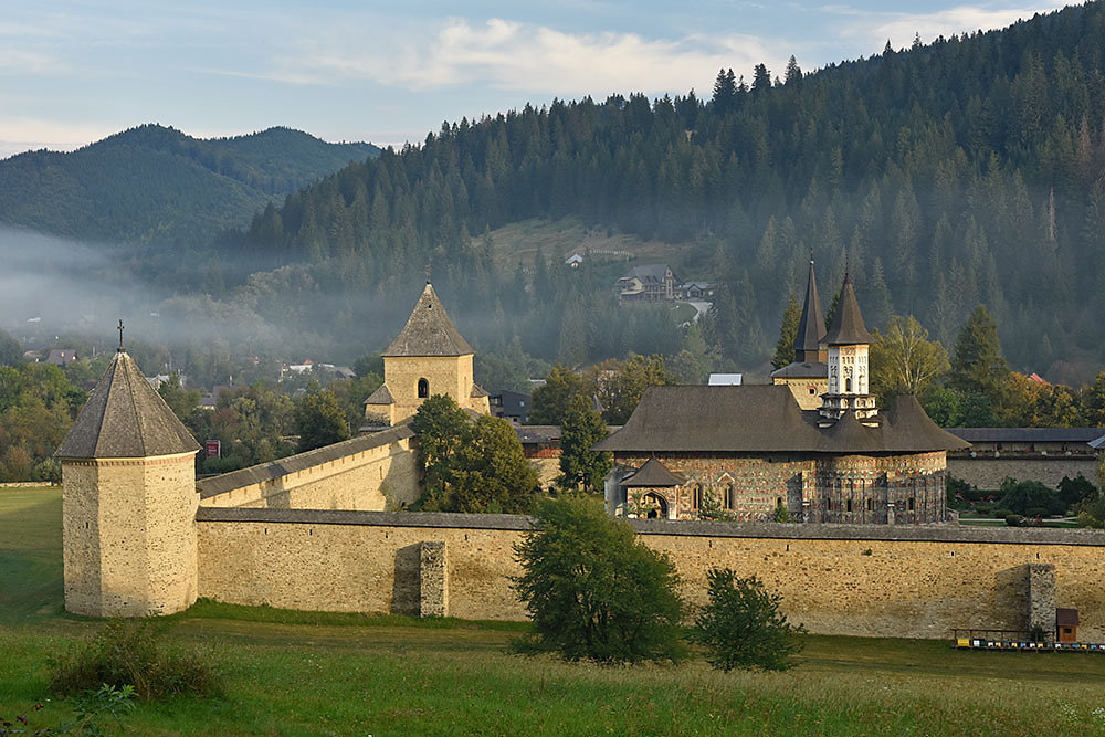 Moldau-Kloster-Rumaenien.JPG